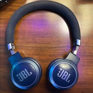 JBL TUNE 500BT - On-Ear Wireless Bluetooth Headphone - Blue